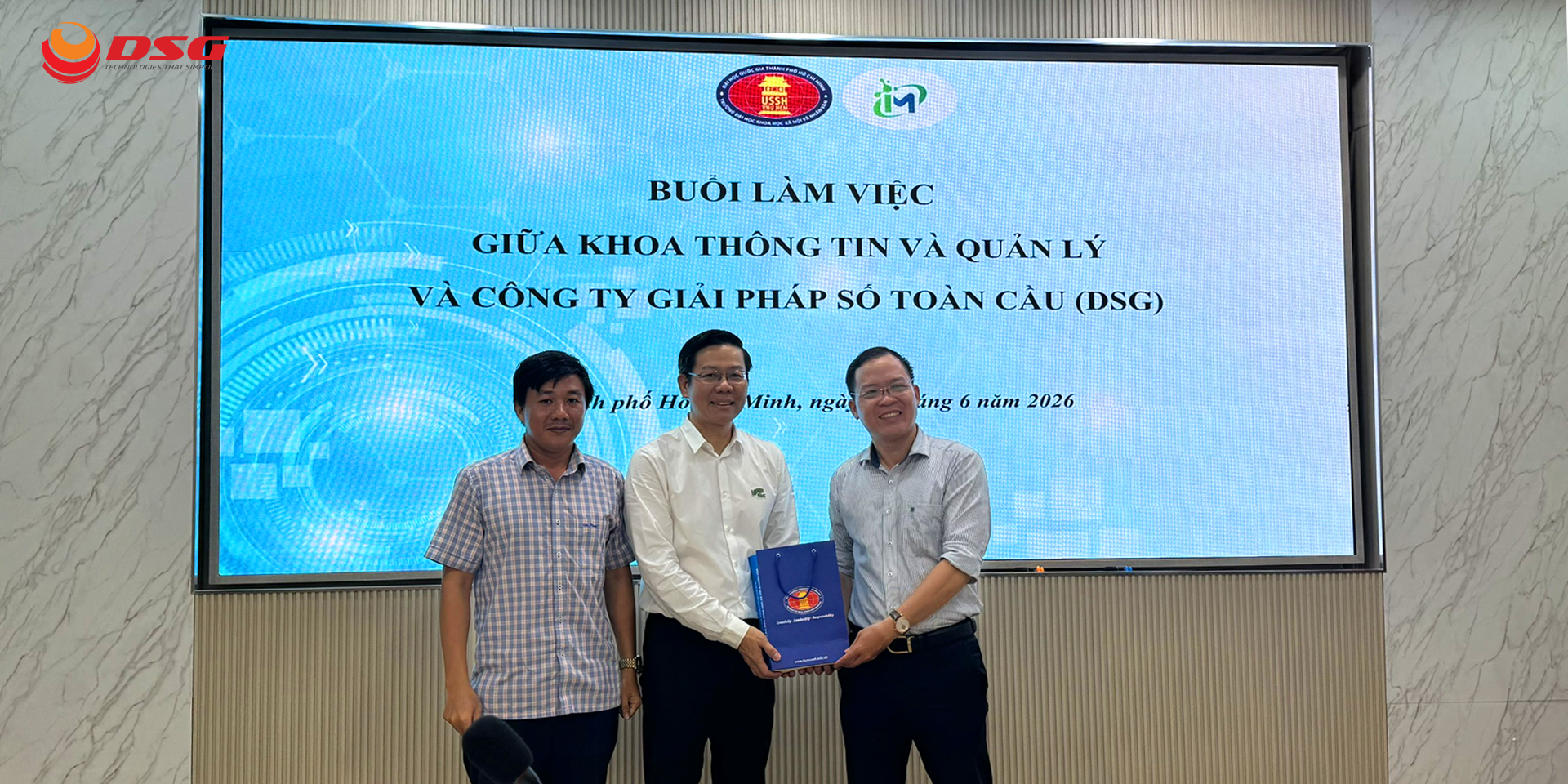 Công ty TNHH Giải Pháp Số Toàn Cầu (DSG) đã có buổi gặp gỡ và làm việc cùng Khoa Thông tin & Quản lý, Trường Đại học Khoa học Xã hội và Nhân văn