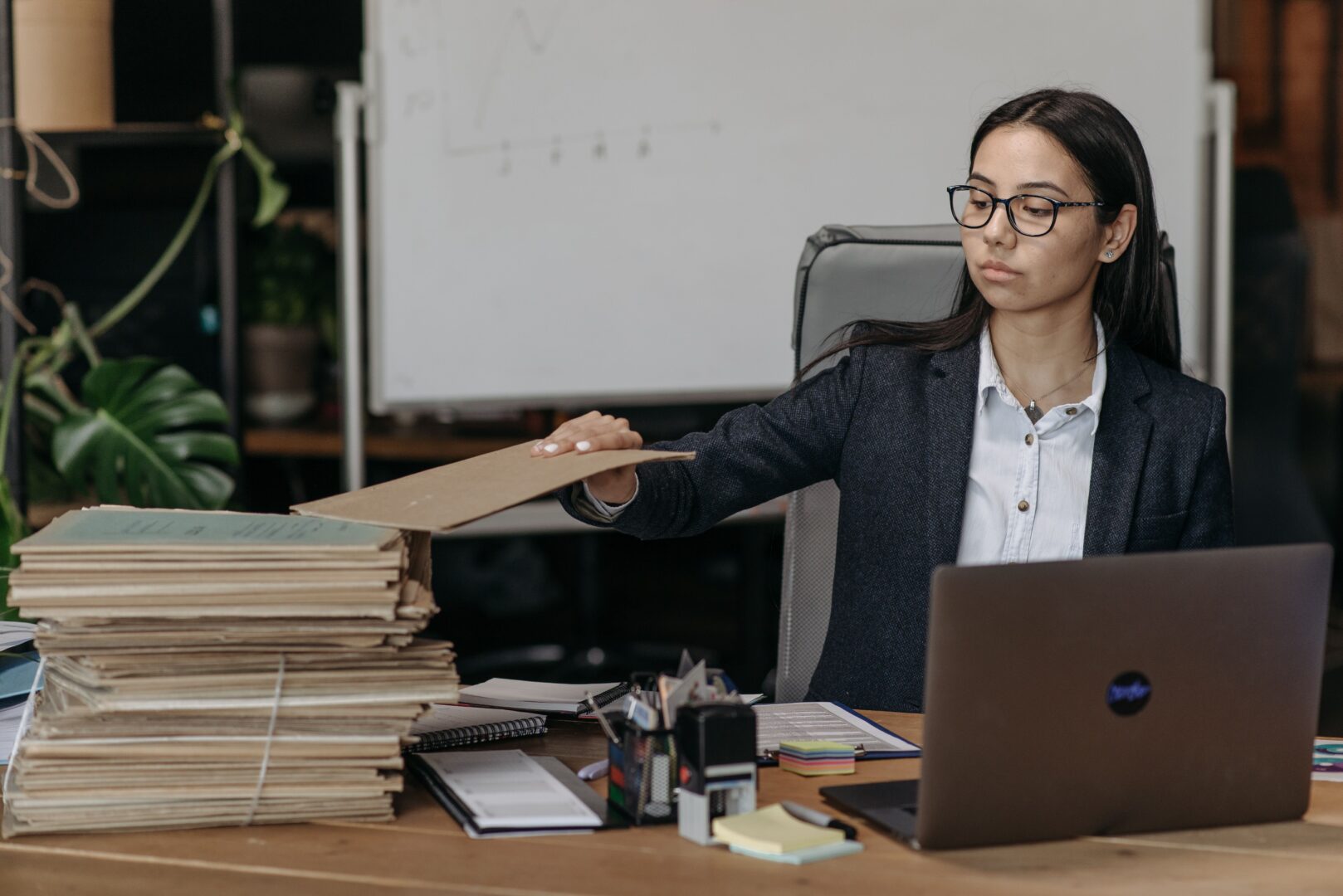 Những Thách Thức Trong Dự Án Số Hóa Tài Liệu Quy Mô Lớn